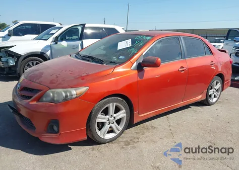 2013 Toyota Corolla S Special Edition z USA, uszkodzony, nr VIN 2T1BU4EE0DC085541